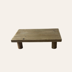 houten-presentatie-plank-klein-sweets-table-bruiloft-huren.jpg kleine houten presentatie plank voor sweets table en dessert tafel styling