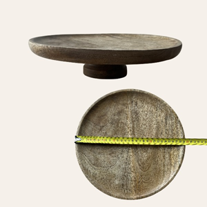 houten-taartplateau-bruiloft-op-voet.jpg houten taartplateau op voet voor boho bruiloft sweet table