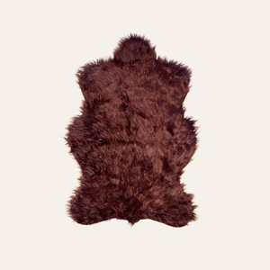 schapenvacht-bordeaux-bruiloft-lounge-styling-huren.jpg bordeaux schapenvacht huren voor bruiloft lounge styling