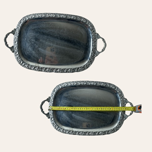 vintage-zilveren-serveer-dienblad-bruiloft-styling-huren.jpg vintage zilveren serveer dienblad met handvatten voor sweets table en bruiloft styling