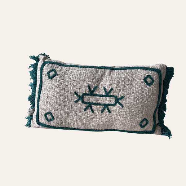 sierkussen-boho-petrol-bruiloft-lounge.jpg sierkussen boho petrol voor bruiloft lounge styling