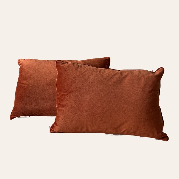 sierkussen-velvet-oranje-bruiloft-lounge.jpg sierkussen velvet oranje voor bruiloft lounge styling