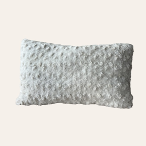 sierkussen teddy wit voor bruiloft lounge styling